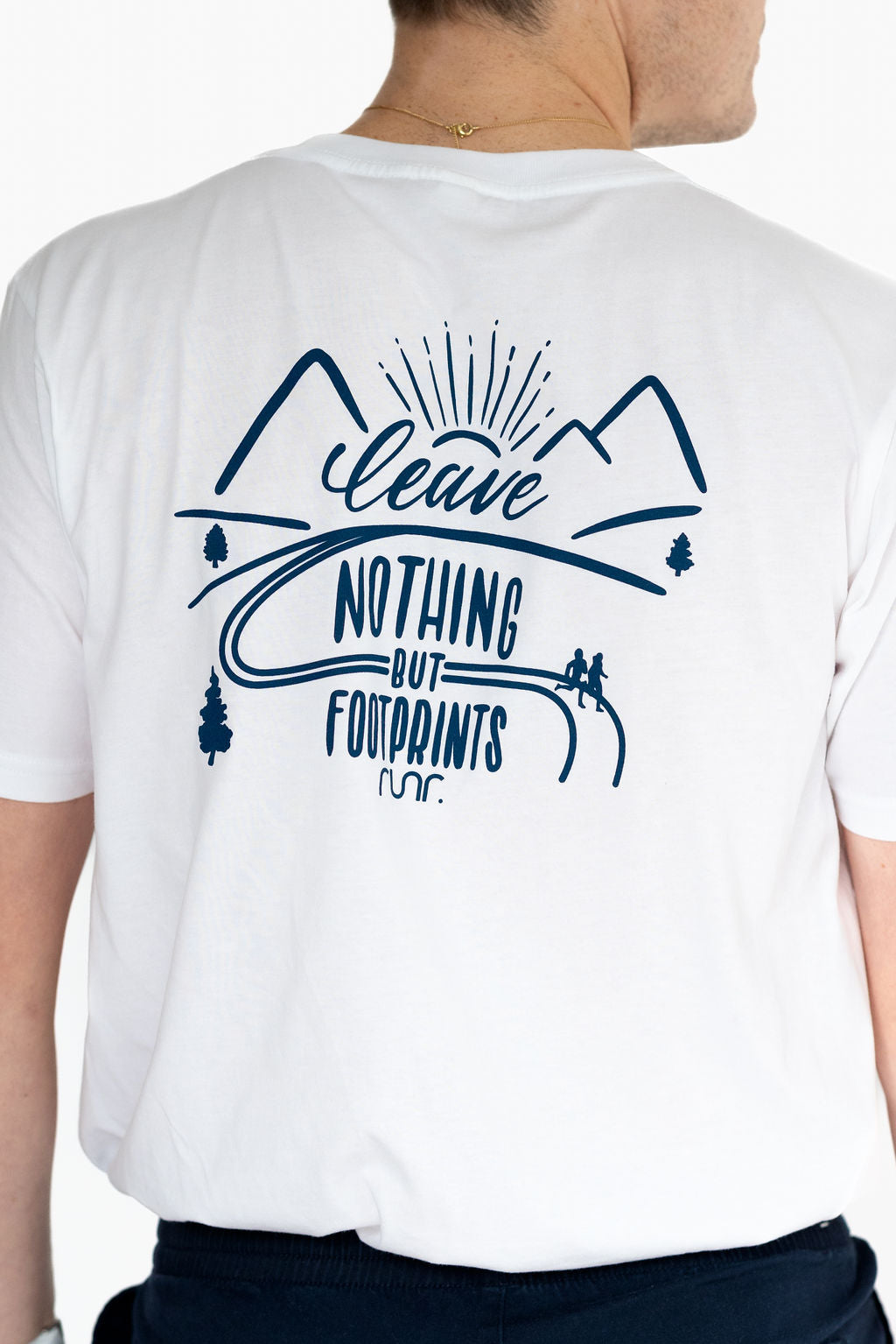 Men's Classic Leave Nothing But Footprints Runr T-Shirt in White