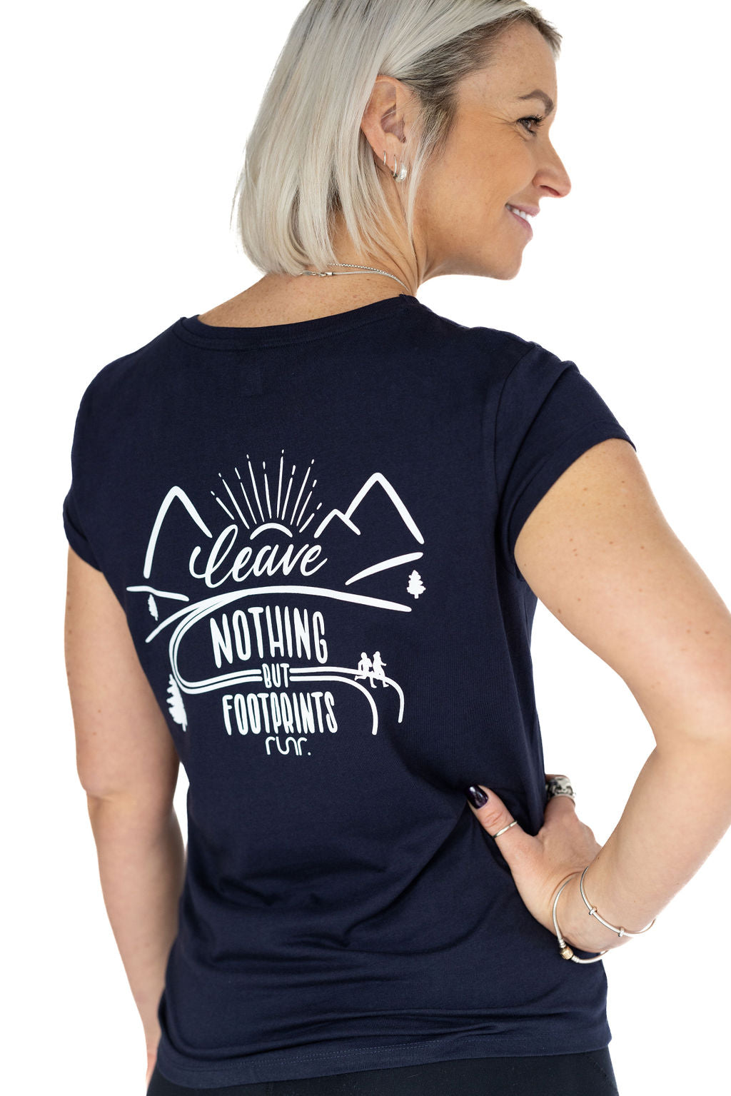 Women's Classic Leave Nothing But Footprints Runr T-Shirts in Navy