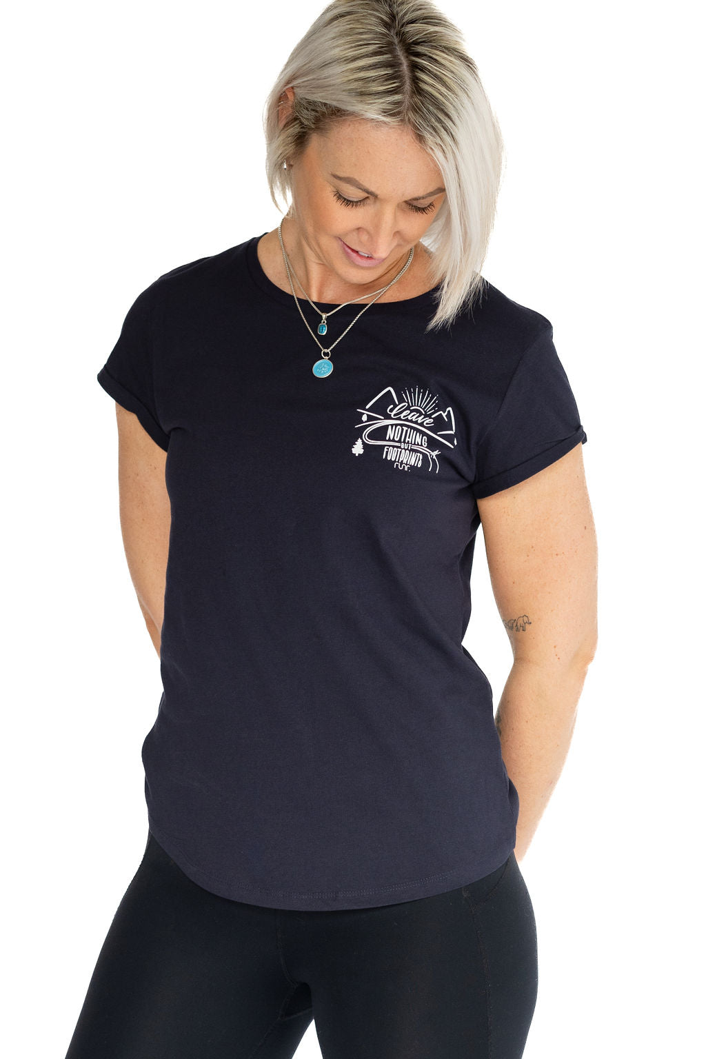 Women's Classic Leave Nothing But Footprints Runr T-Shirts in Navy