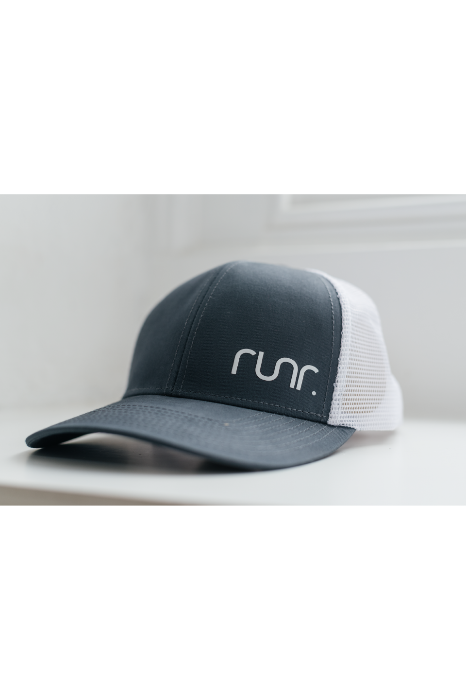 Runr Two Tone Retro Trucker Hat - Charcoal & White