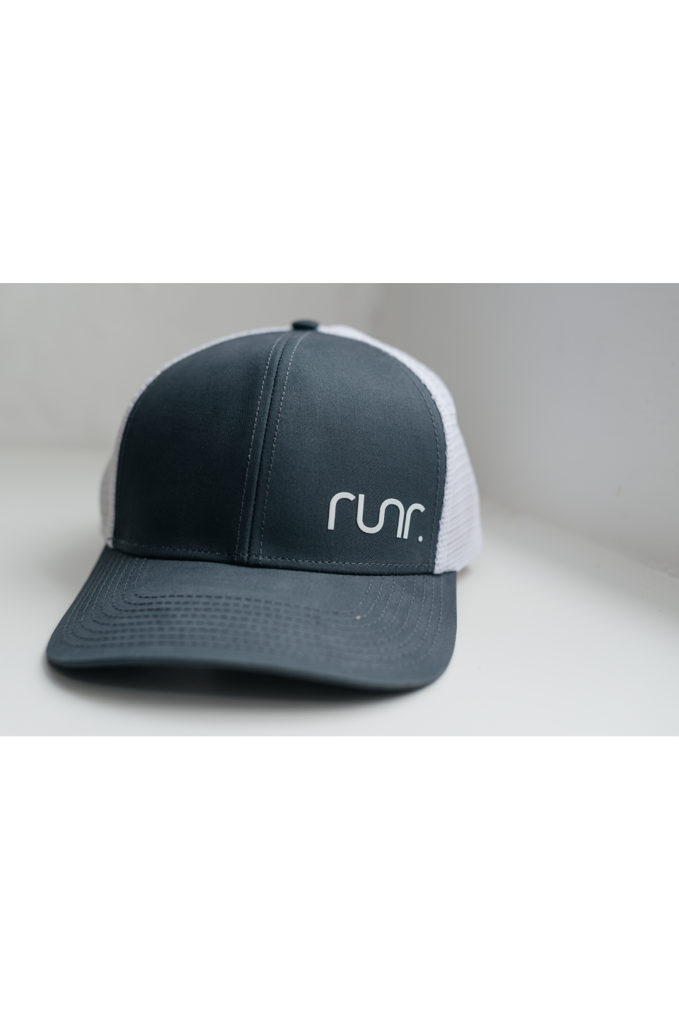 Runr Two Tone Retro Trucker Hat - Charcoal & White