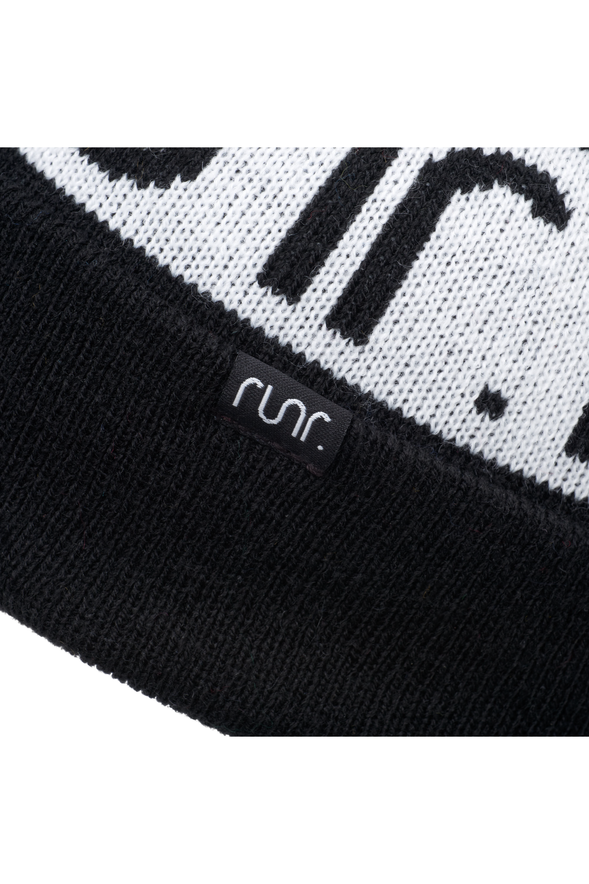 Runr Nordic Bobble Hat - Black & White